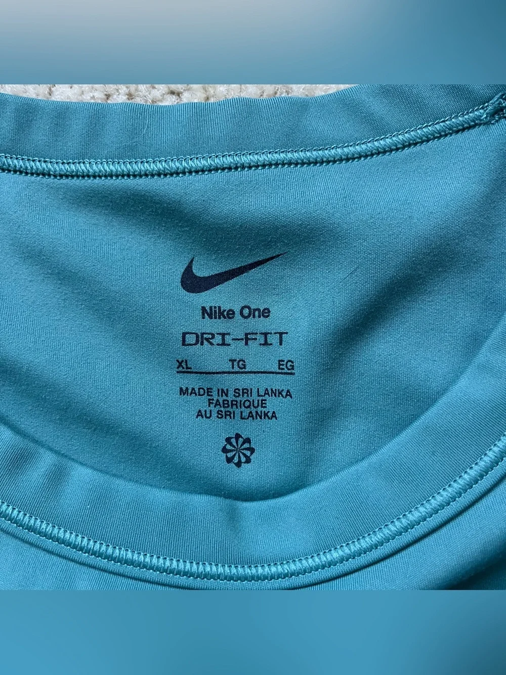 NIKE One Dri-Fit Women's Green Cropped Racerback Tank Top - Size XL - VGUC